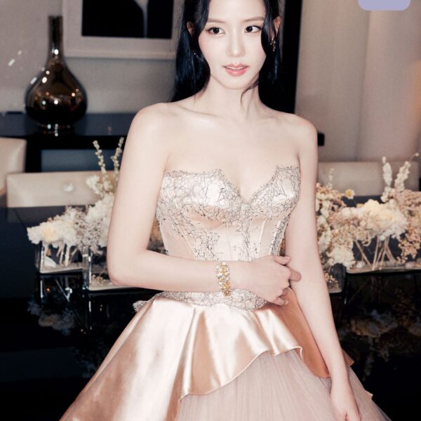 260430 JISOO APP Membership Update | [📸] Canneseries Season 9