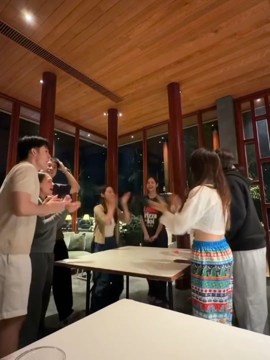 260403 ay.raa IG Update w/ Lisa