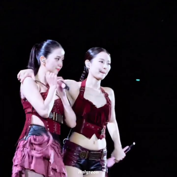 251106 Jennie ft Jisoo