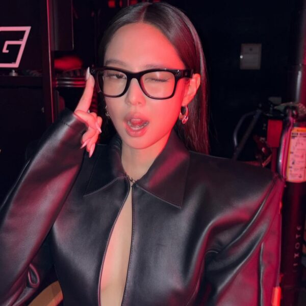 260422 Jennie IG Update