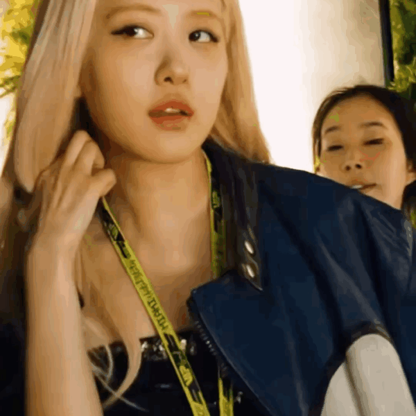 260427 F1 Paddock Club IG Update w/ ROSÉ