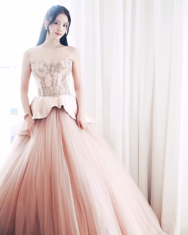 260429 Jisoo Weibo Update