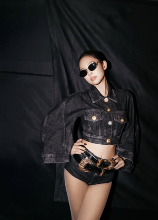 251218 Jennie Looking Stunning in Singapore