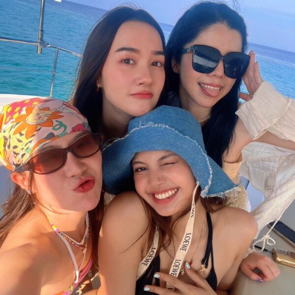 260415 banaz.u IG Update w/ Lisa