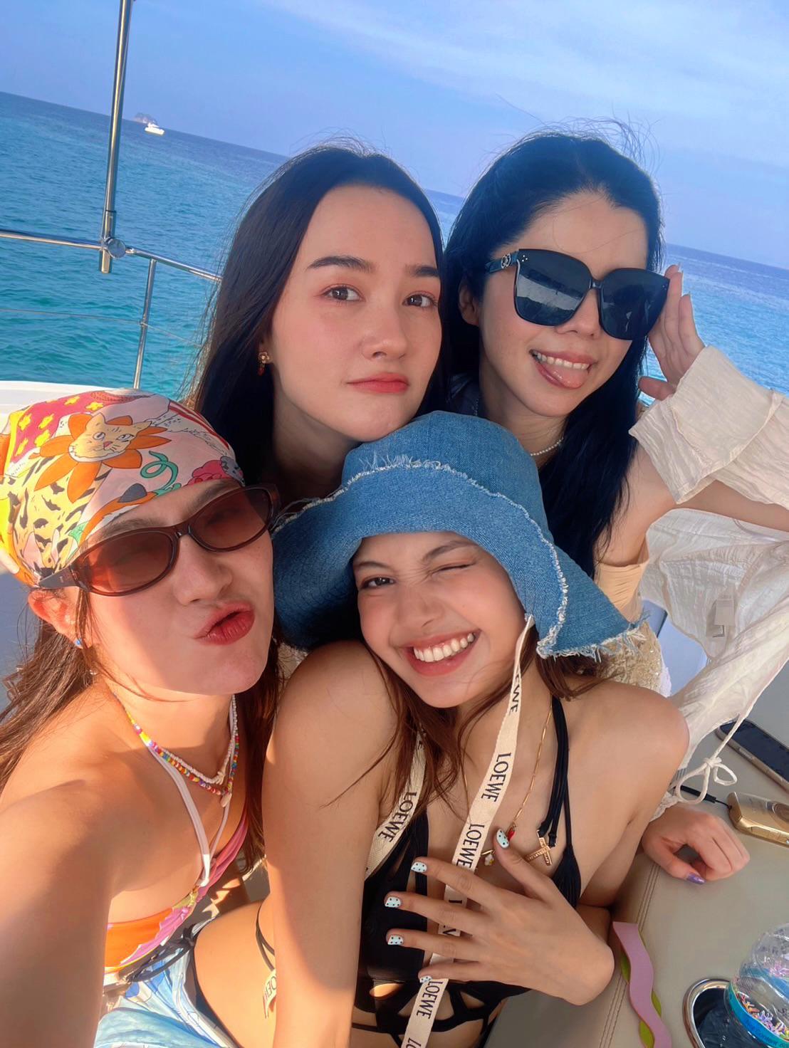 260415 banaz.u IG Update w/ Lisa