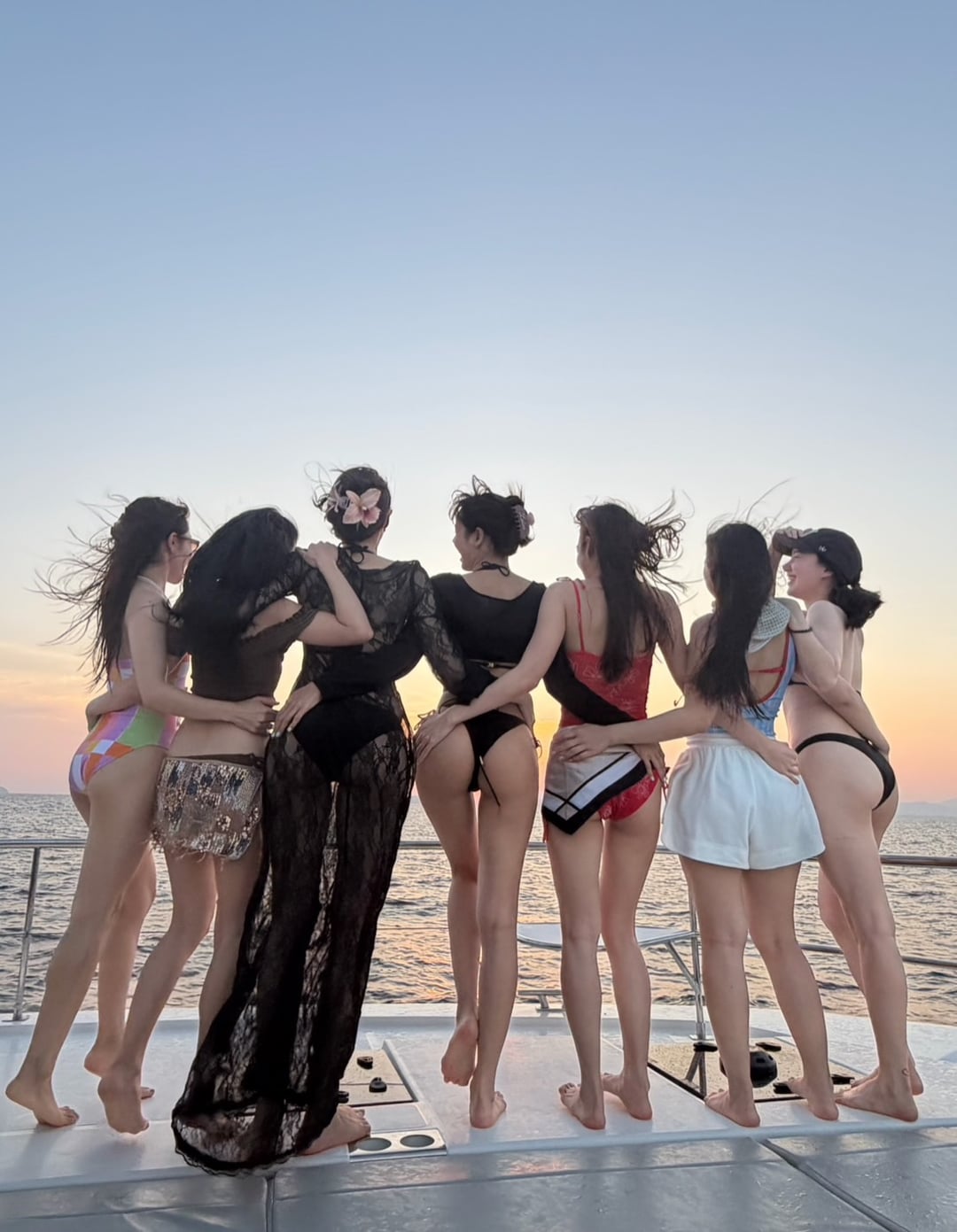 260404 ay.raa IG Update w/ Lisa