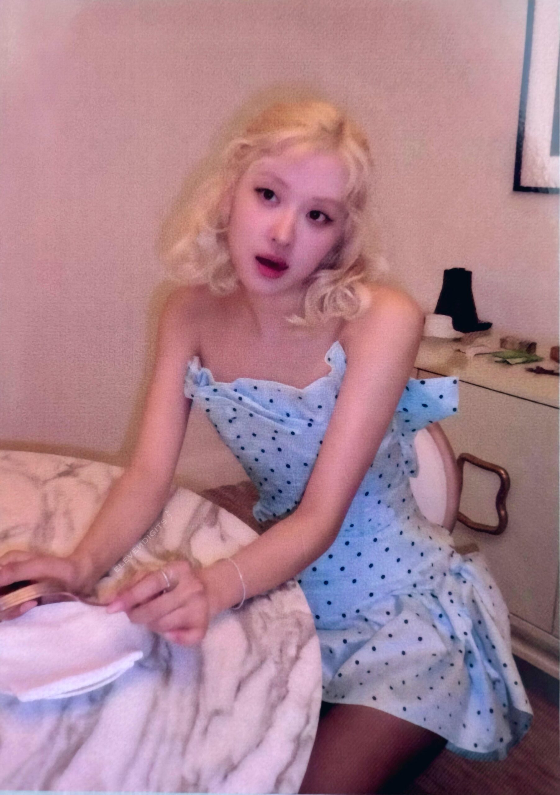 ROSÉ - ‘rosie’ Ball Cap TBL Photocard