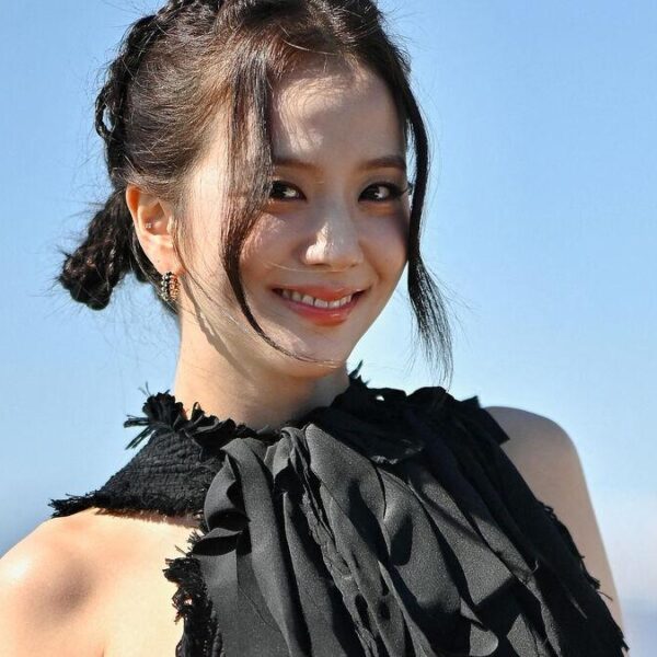 260424 Jisoo, the Korean star of the group Blackpink: "I'm working on my solo album which will be released very soon." | Le Parisien