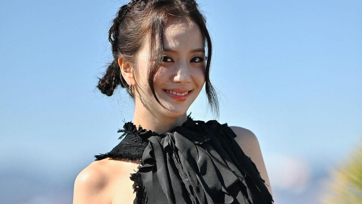 260424 Jisoo, the Korean star of the group Blackpink: "I'm working on my solo album which will be released very soon." | Le Parisien