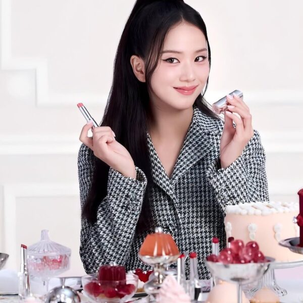 260428 Jisoo for Dior Addict glass lipstick campaign