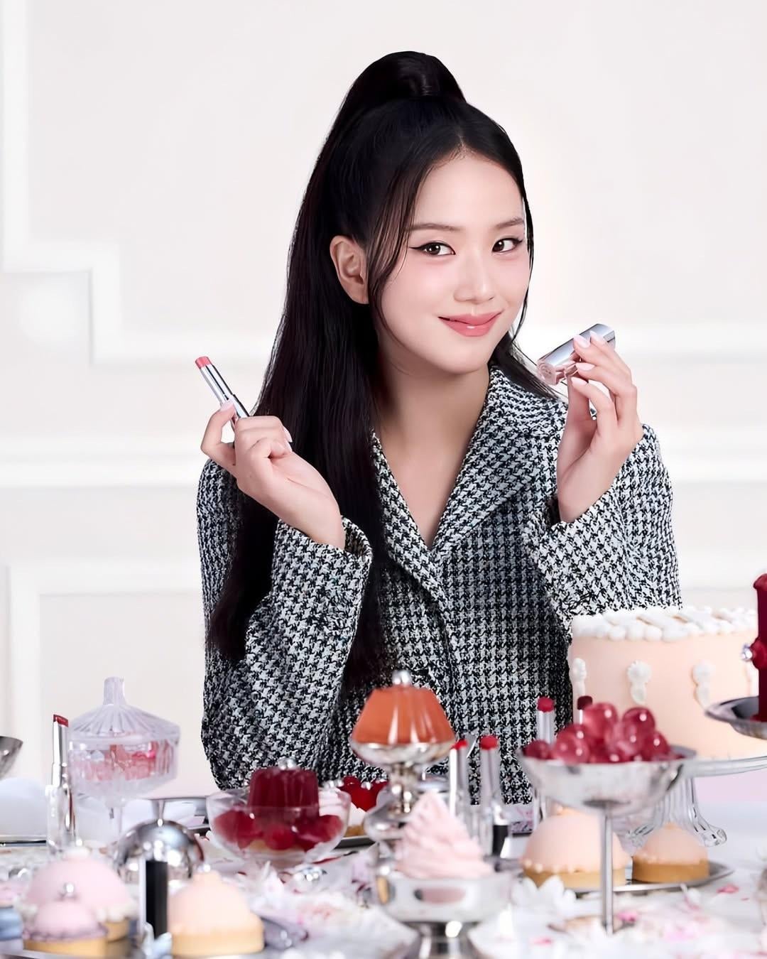 260428 Jisoo for Dior Addict glass lipstick campaign