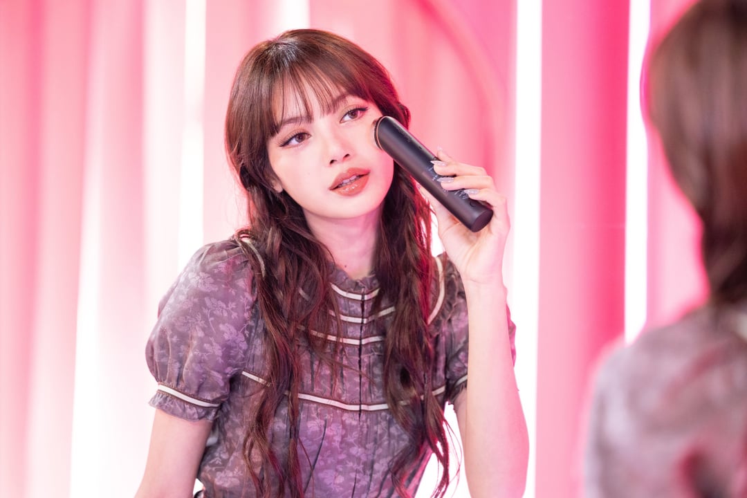 260409 Lisa @ Medicube's Coachella Glow Stage