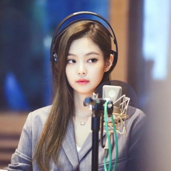 Jennie - 180619