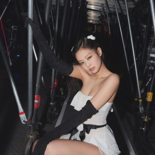 221215 Jennie