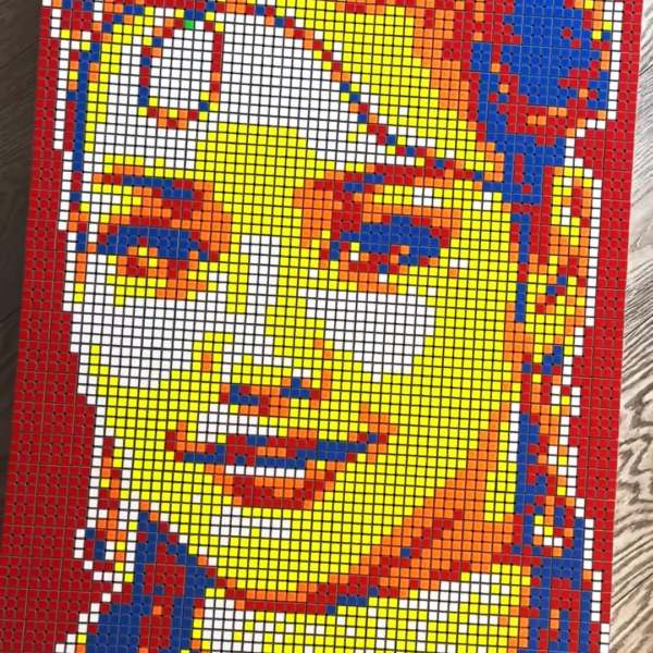 260512 I made Jisoo and Lisa using rubik's cubes
