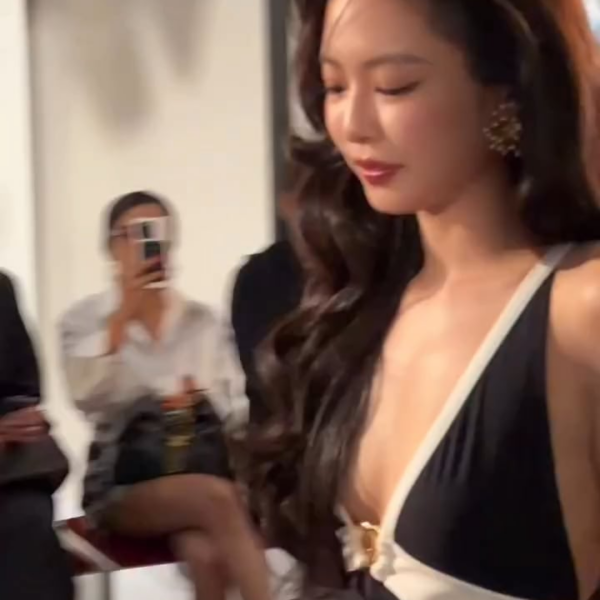 Jennie - 260526