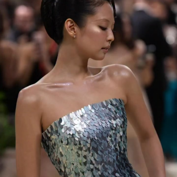 260504 Jennie attends the 2026 Met Gala celebrating "Costume Art" at the Metropolitan Museum of Art in New York City