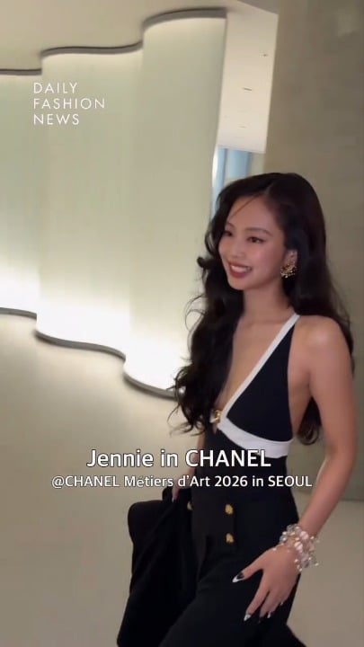 260526 Jennie arrives @ CHANEL Métiers d'art 2026 Show in Seoul