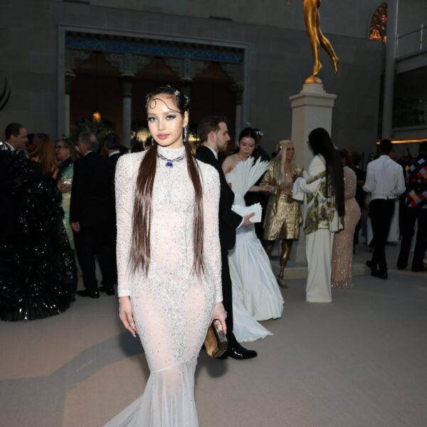 260505.Lisa at Met Gala 2026 — Vogue official look (Costume Art theme)