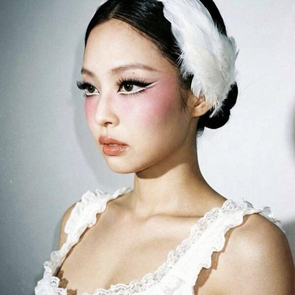 What if Jennie tried this makeup?