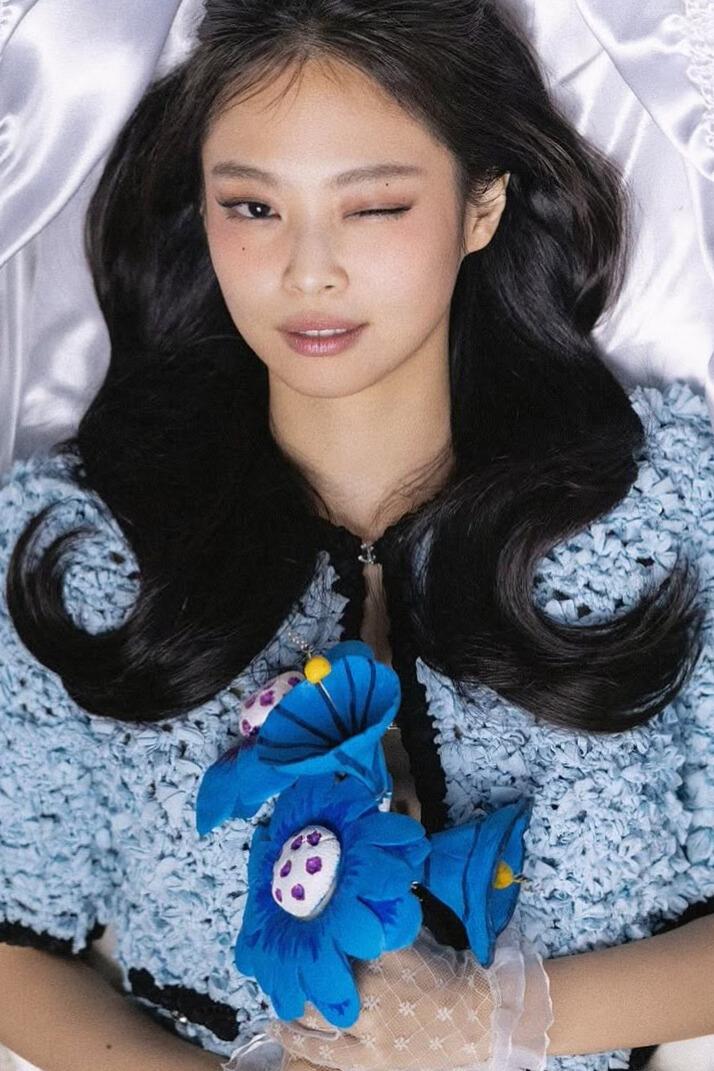 JENNIE for Love hangover  Feat DOMINIC FIKE