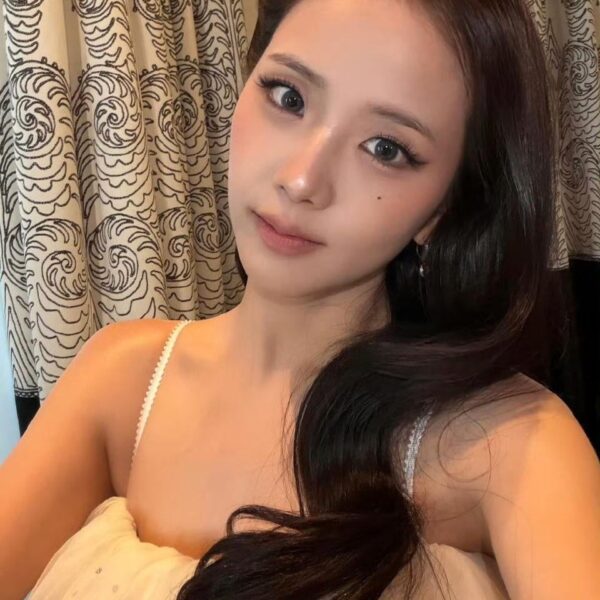 260519 Jisoo Weibo update