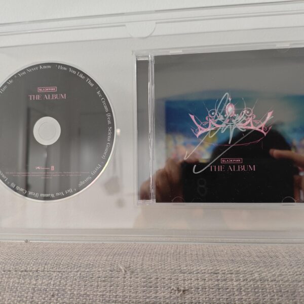 260526 Lisa signed the album still holding up