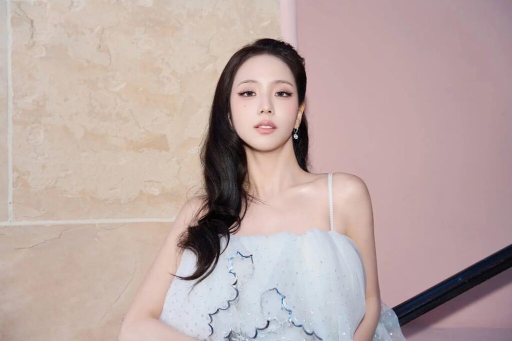 260519 Jisoo YouTube Update