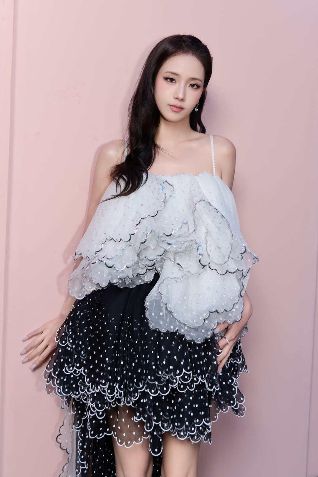 260519 JISOO APP Update | [📸] Dior Cruise 2027