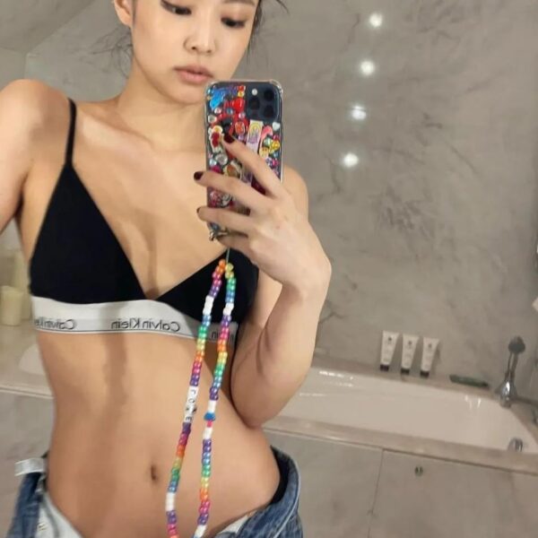 220306 Jennie