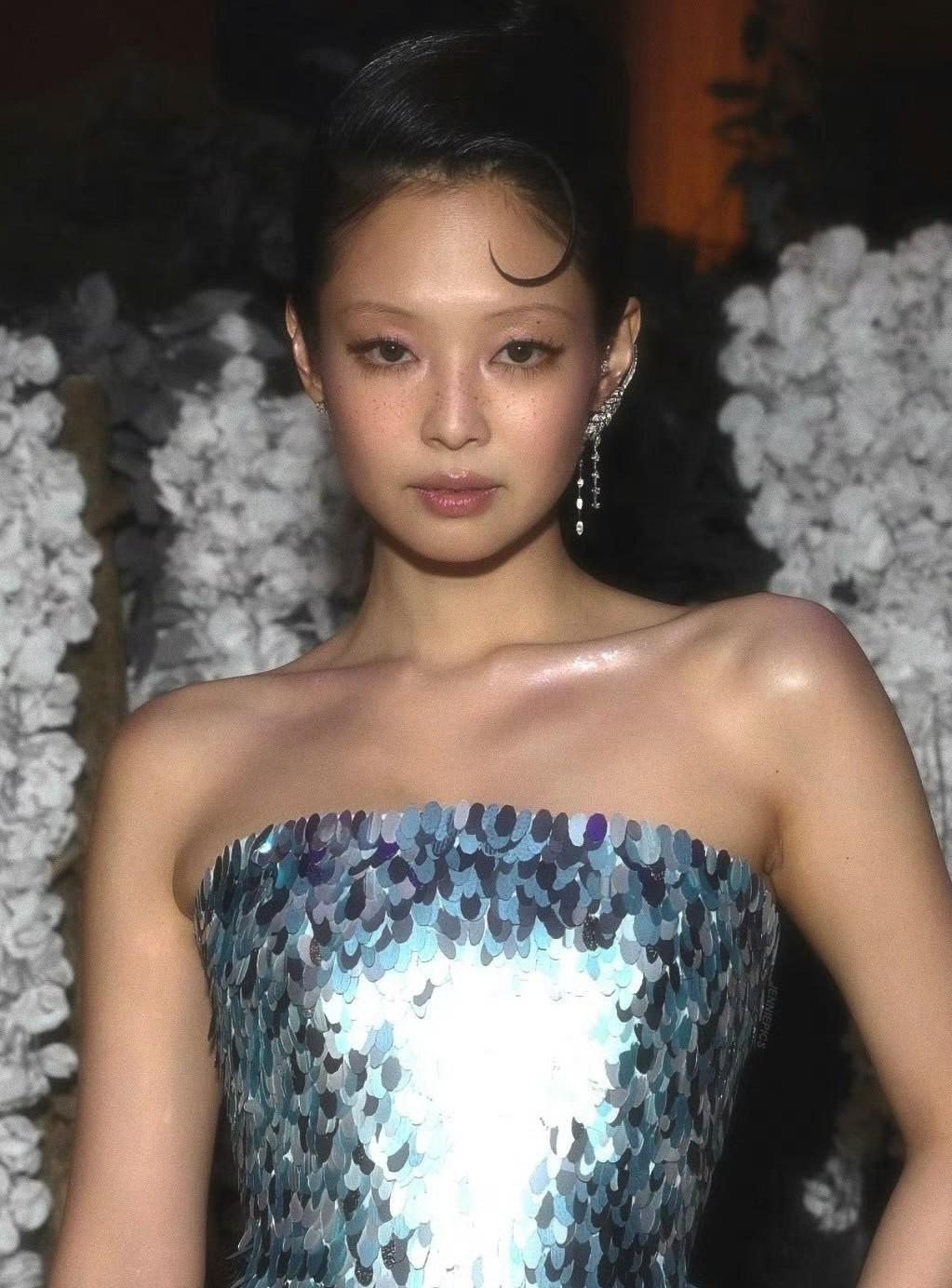 260505 JENNIE at MET GALA
