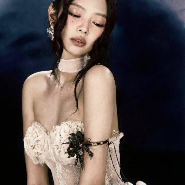 Jennie for DEADLINE ALBUM CONCEPT