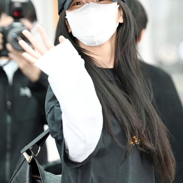 260503 Jisoo @ Incheon International Airport (Departure to New York)