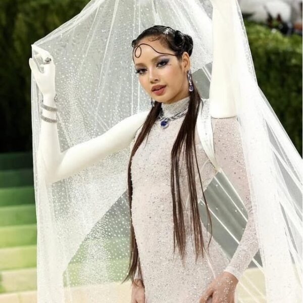 Lisa at 2026 met gala❤️‍🔥