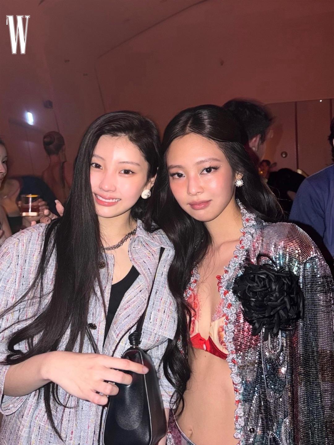 260528 Jennie w/ ILLIT's Wonhee @ CHANEL Métiers d'art 2026 Show in Seoul After Party